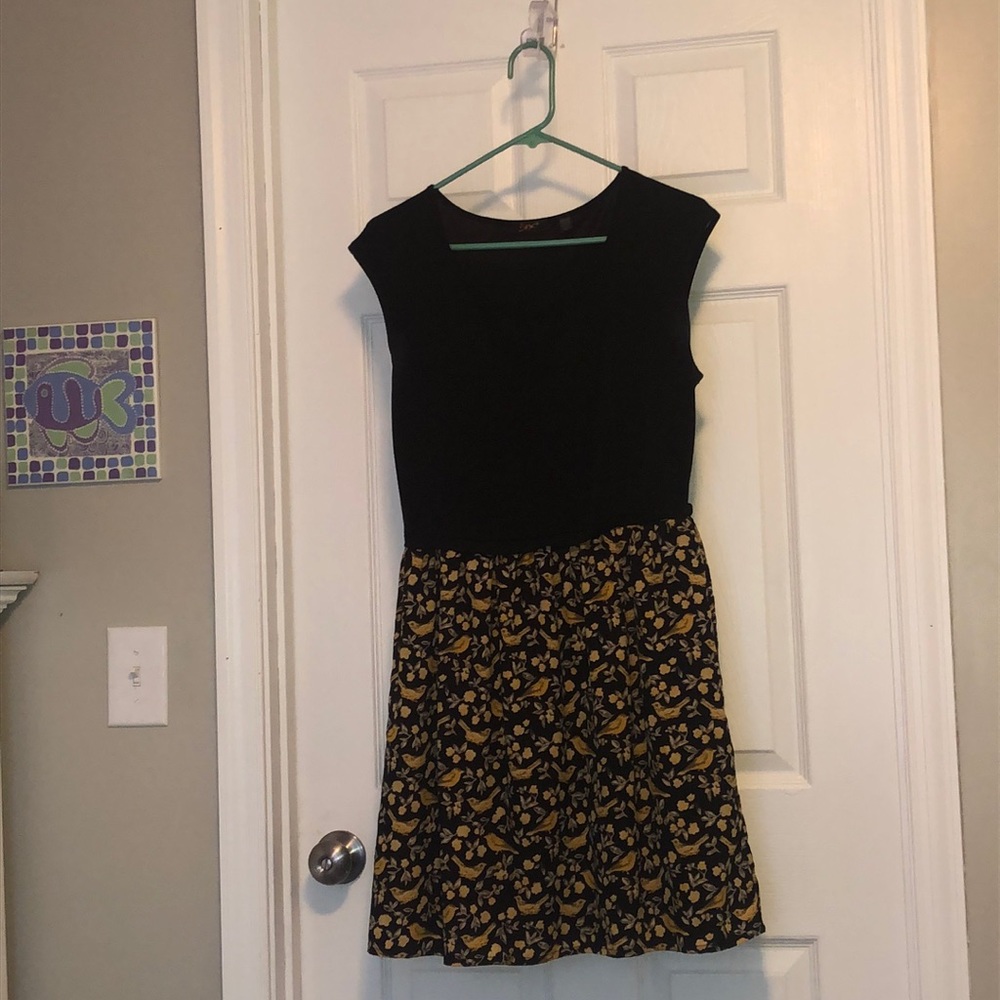 Really cute pattern dress